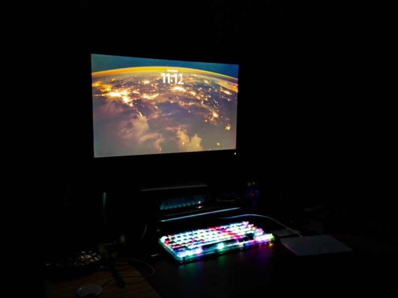 a tangent about&nbsp;desks